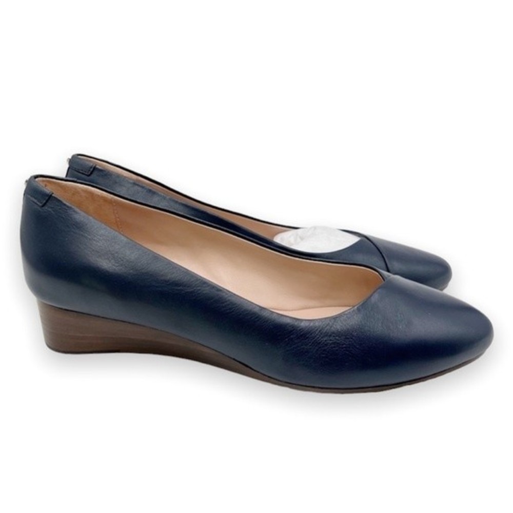 Taryn Rose Womens Size 9.5 Navy Dark Blue Leather Low Wedge Heels Pumps Shoes
